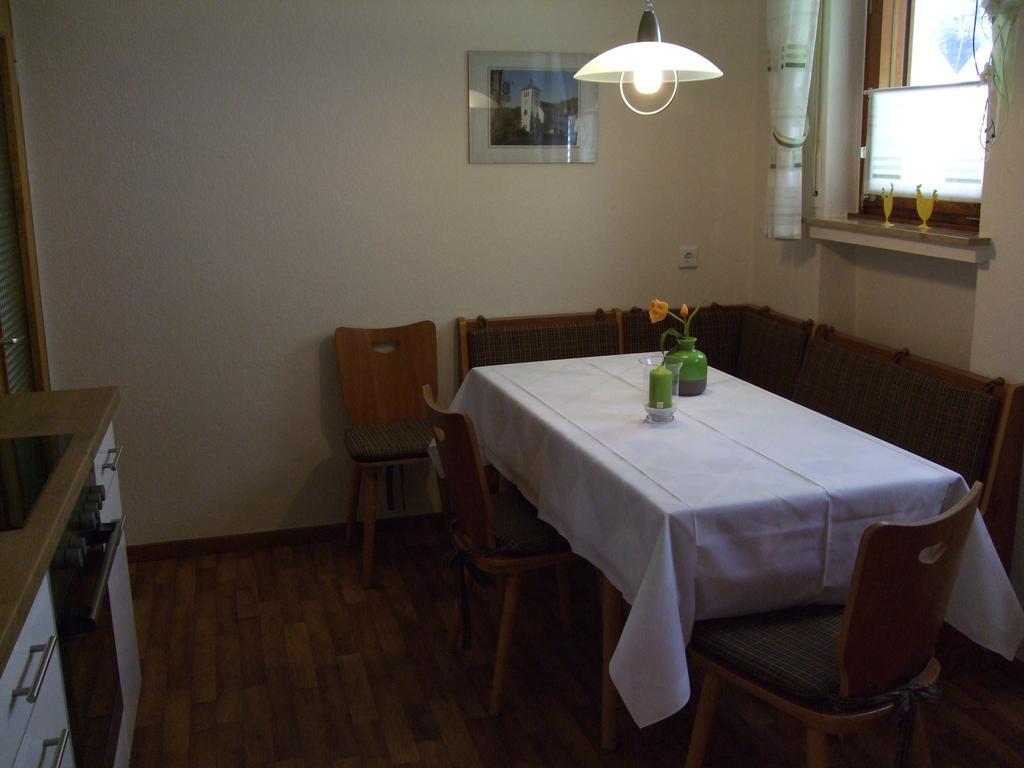 Haus Mittelberg Apartment Олсберг Стая снимка